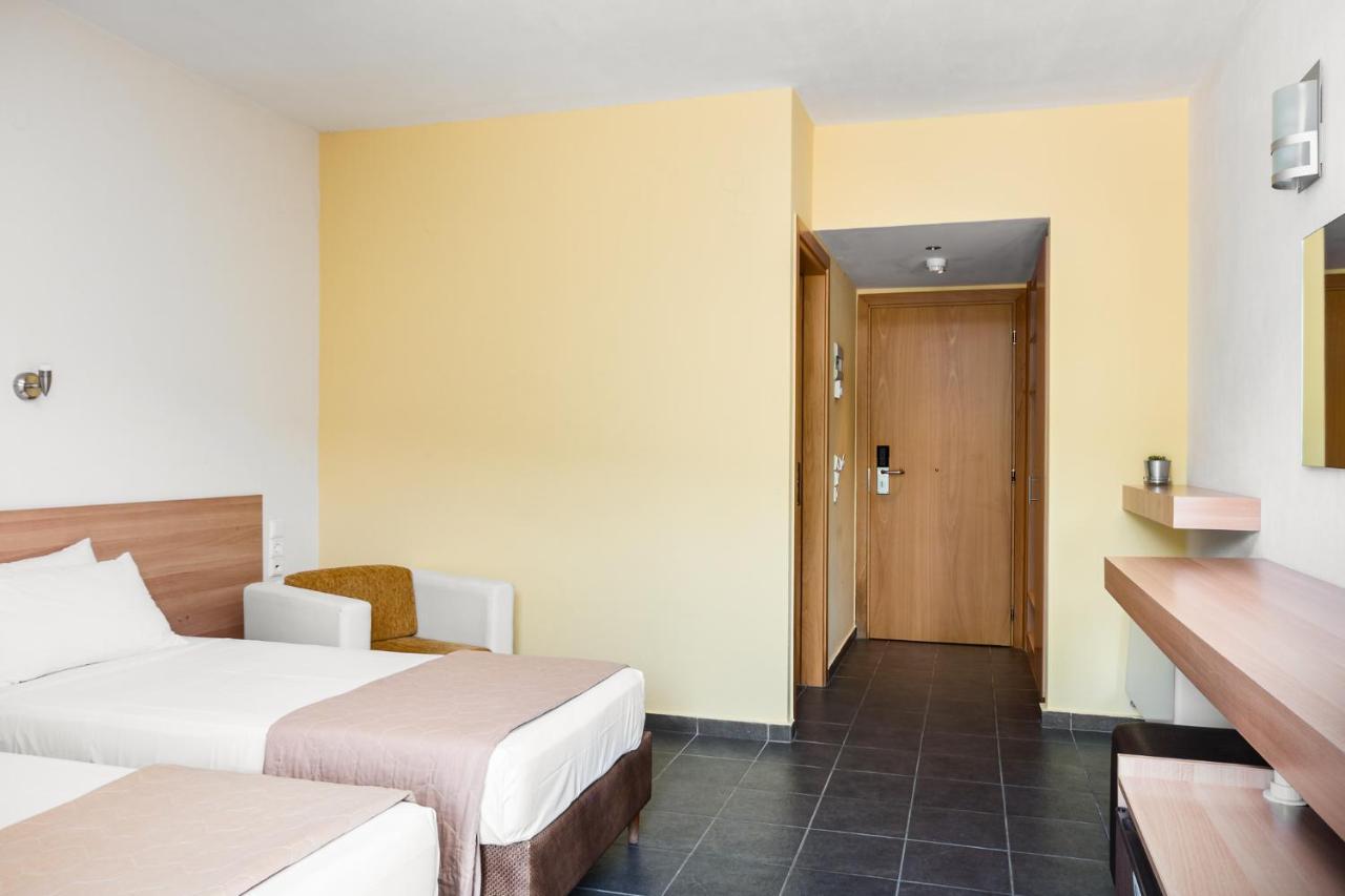Gefiri Plakas Hotel, Tzoumerka Eksteriør billede