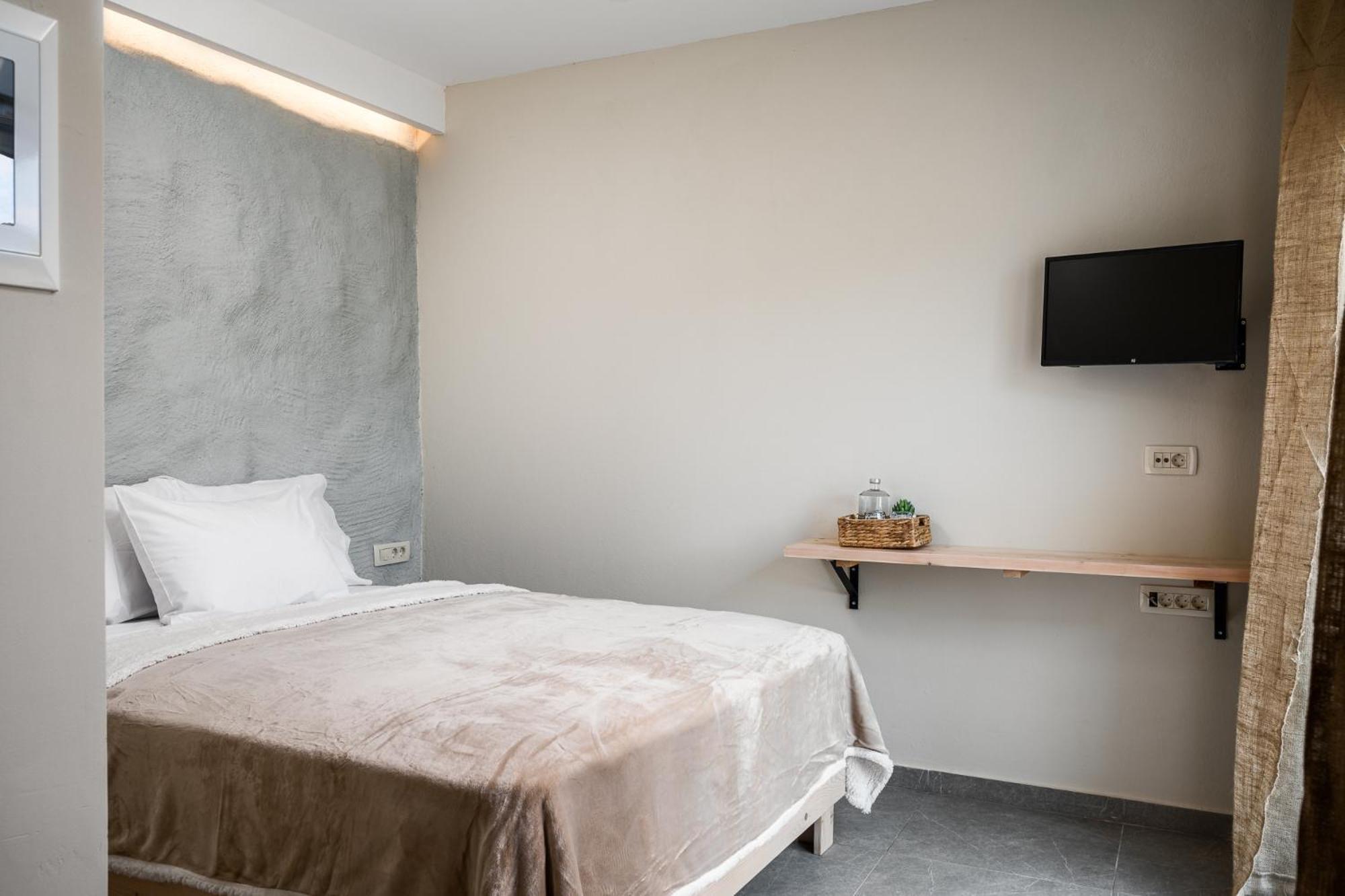 Gefiri Plakas Hotel, Tzoumerka Eksteriør billede